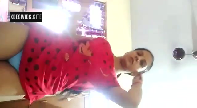 Bhabhi Stripping and Showing Off Her Body