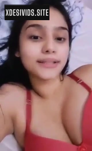 Hot Girl Showing Her Boobs and Pussy