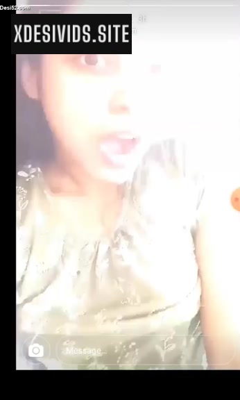 Girl Showing Her Boobs and Pussy to Boyfriend on Video Call