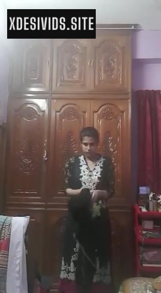 Bhabhi Changing Clothes